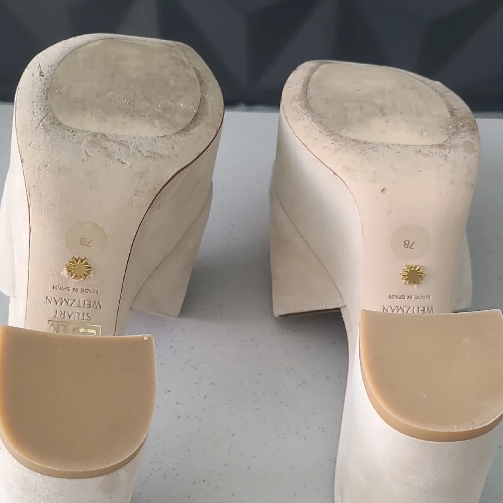 Stuart Weitzman Beige Platform Mules - Picture 5 of 5